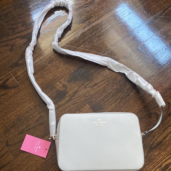 **NWT never worn Kate Spade cross body bag - Picture 4 of 4